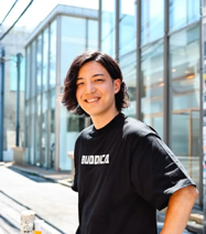 小川靖人