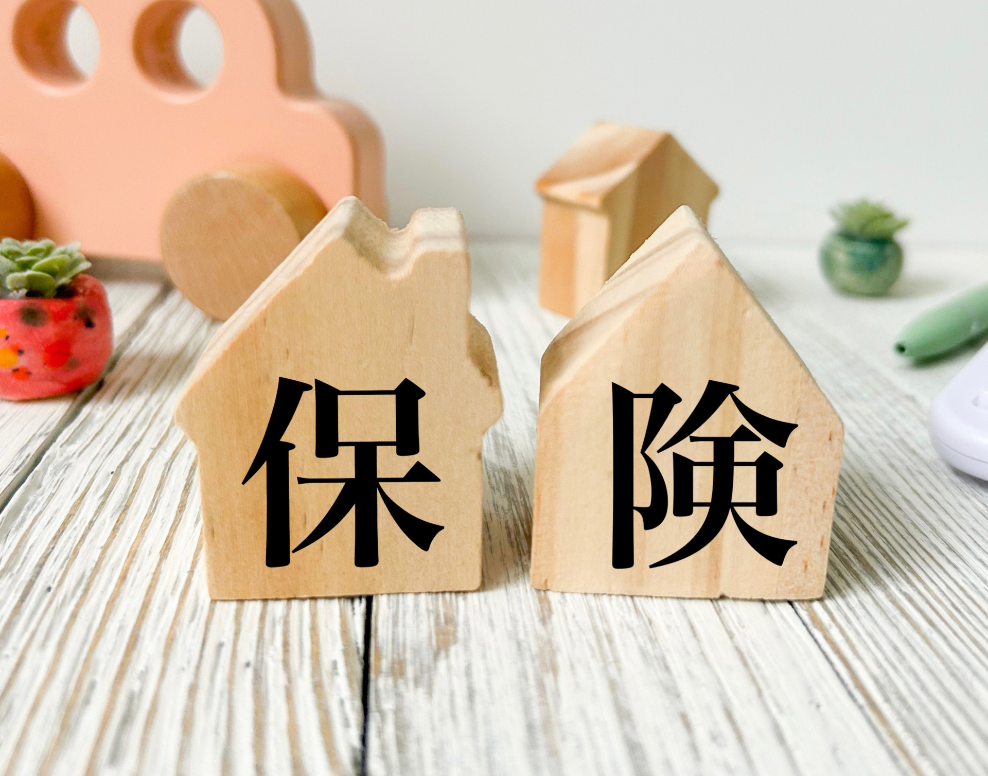 社会保険料の改定とは？算定・月変の違いと実務上の注意点を解説サムネイル画像