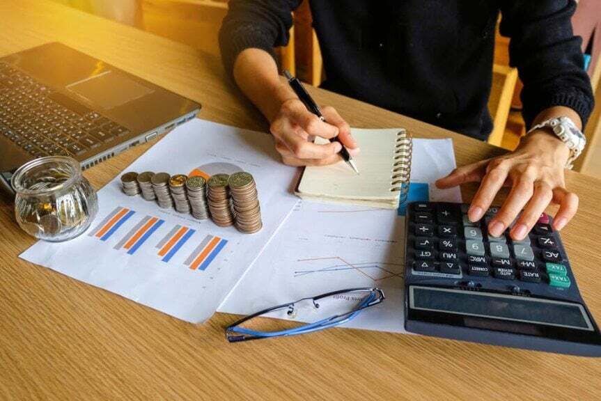 事業資金の調達で考えるべき点は返済期間だけ？