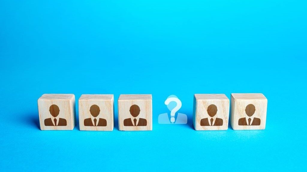なぜ中小企業は人手不足の割合が多い？原因と解決策の例7つ