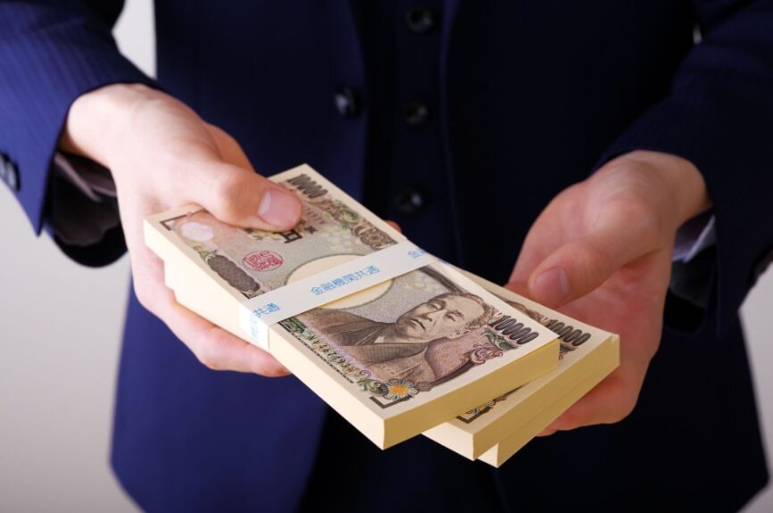 事業資金を借り入れた場合の金利はどの程度？3つの方法に分類して解説