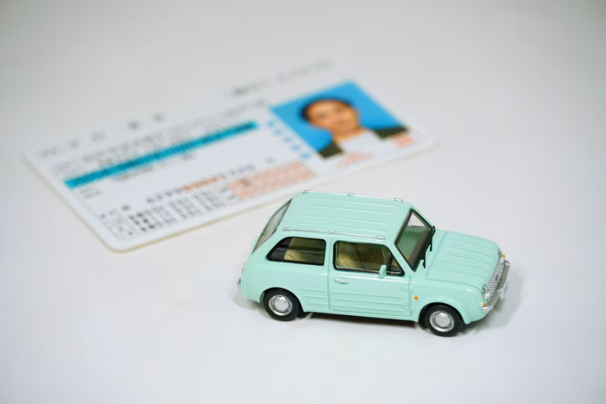 無免許運転による会社責任とは？従業員のマイカー管理について