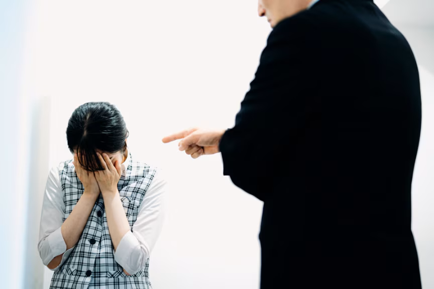妊婦を辞めさせることは可能か？妊娠したら解雇の違法性